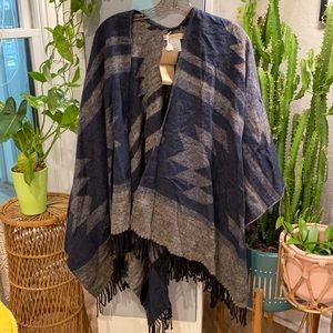 One size poncho sweater wrap